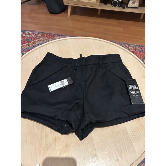 NWT BCBGMaxAzria Benita ShortS Black Mid Rise Pockets w/Zipper Size Small - Picture 2 of 5